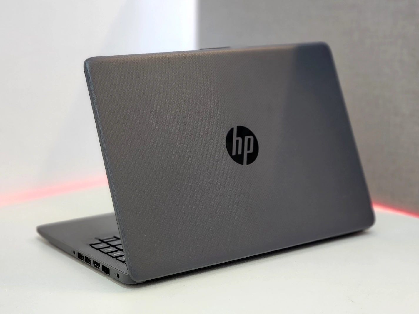 HP 240 G8 Intel Core i3 Reacondicionado