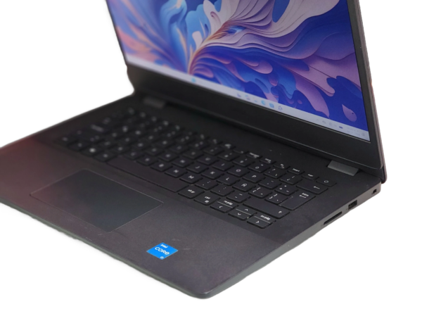 DELL Vostro 3400 i3 16GB RAM 256GB SSD Reacondicionado Certificado