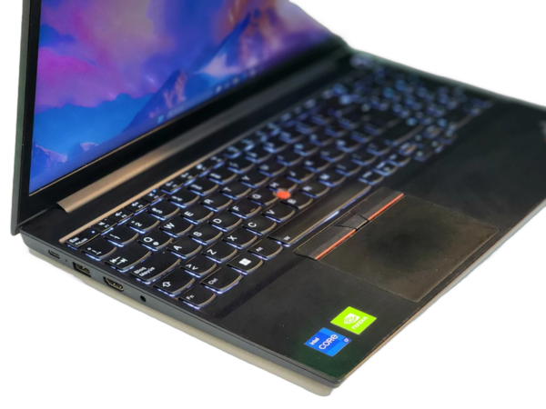 LENOVO THINKPAD E15 GEN 4 i7 16GB RAM 512GB SSD Reacondicionado