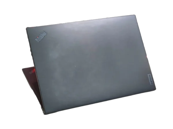 LENOVO THINKPAD P1 GEN 6 i7 16GB RAM 512GB SSD Usado Profesional